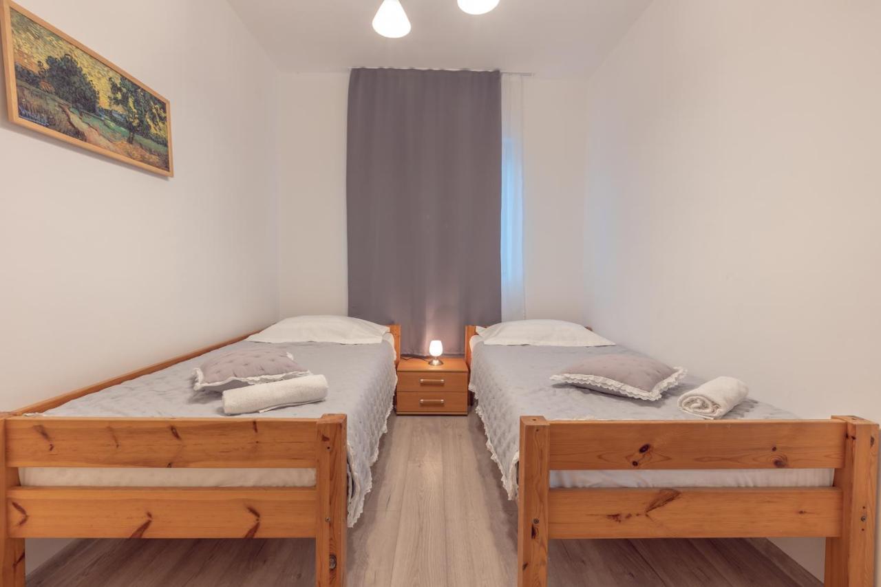 Holiday Home Insulam Mare Трогир Экстерьер фото