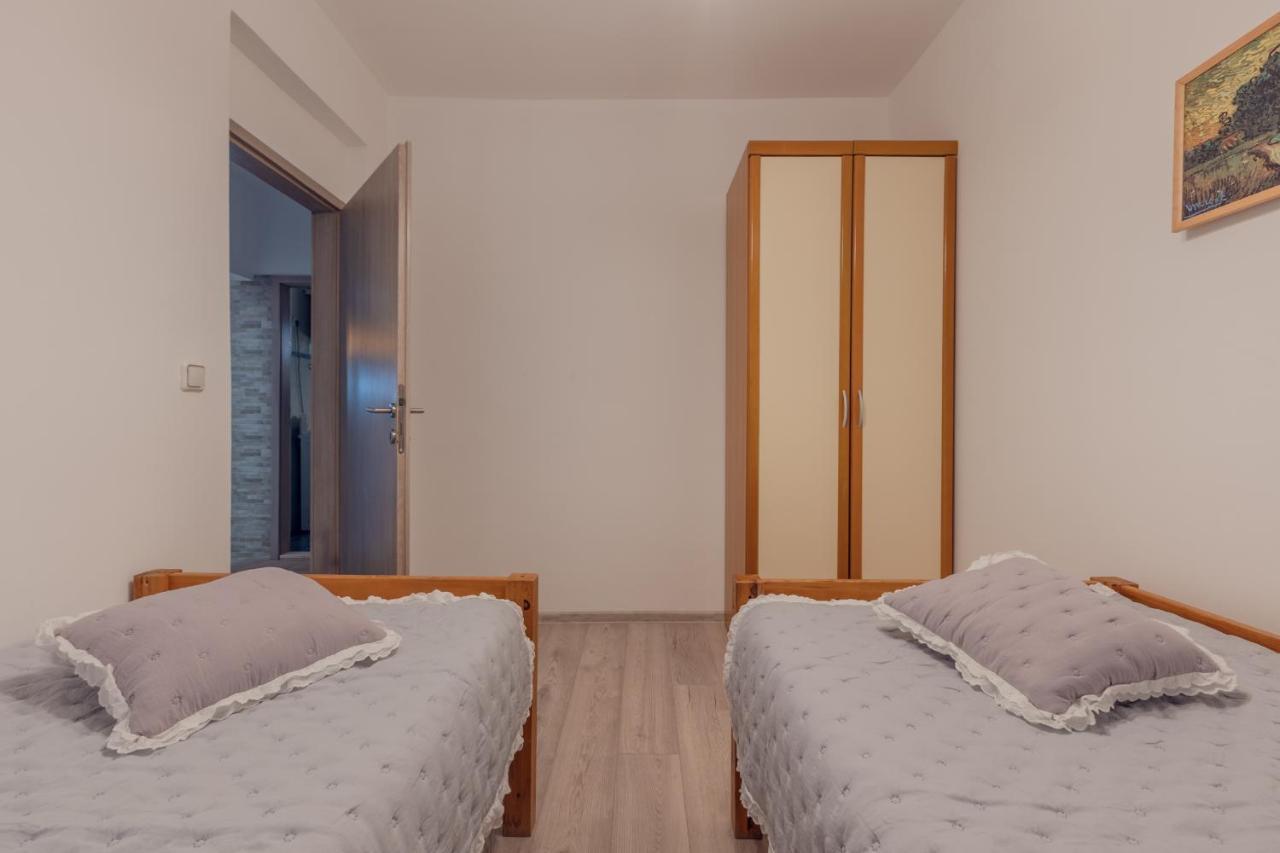 Holiday Home Insulam Mare Трогир Экстерьер фото