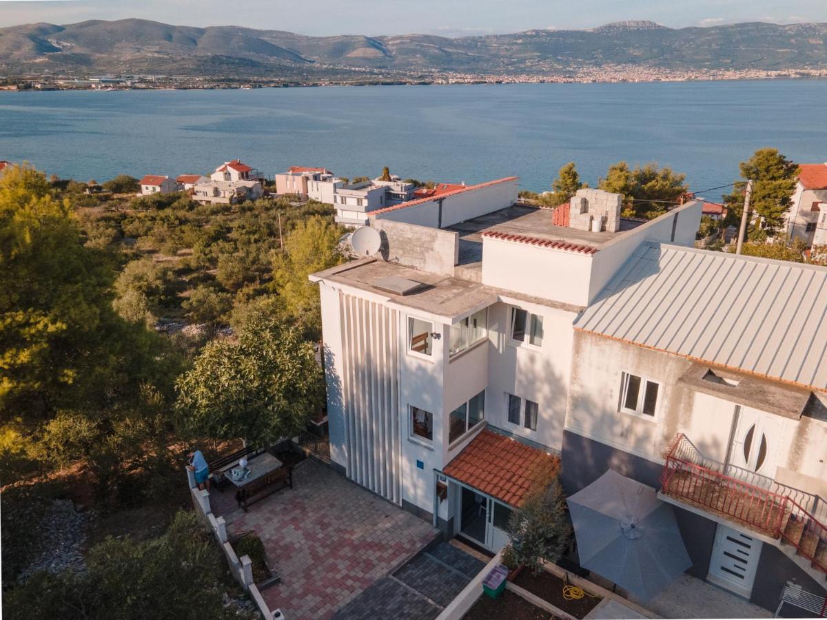 Holiday Home Insulam Mare Трогир Экстерьер фото